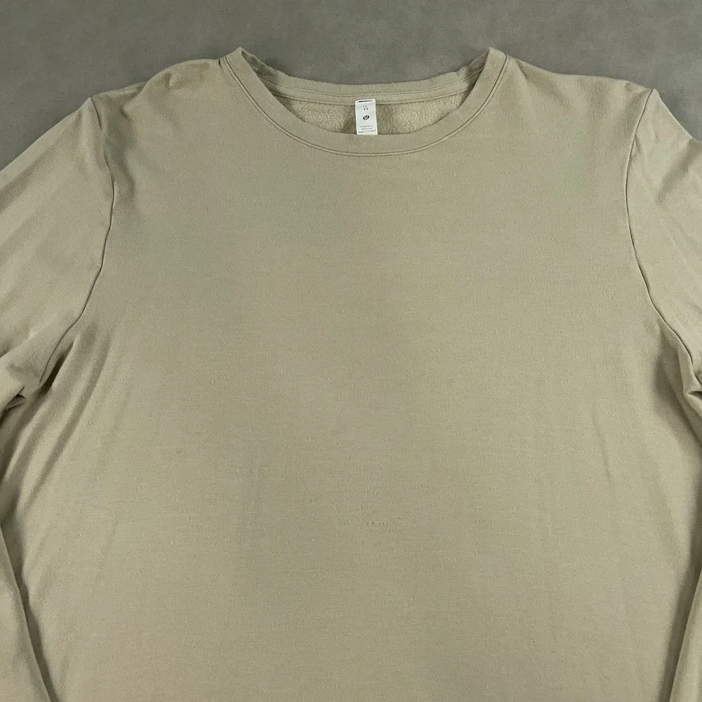Lululemon Shirt Womens 14 Beige Long Sleeve Curved Hem Relaxed Fit Flowy Stretch